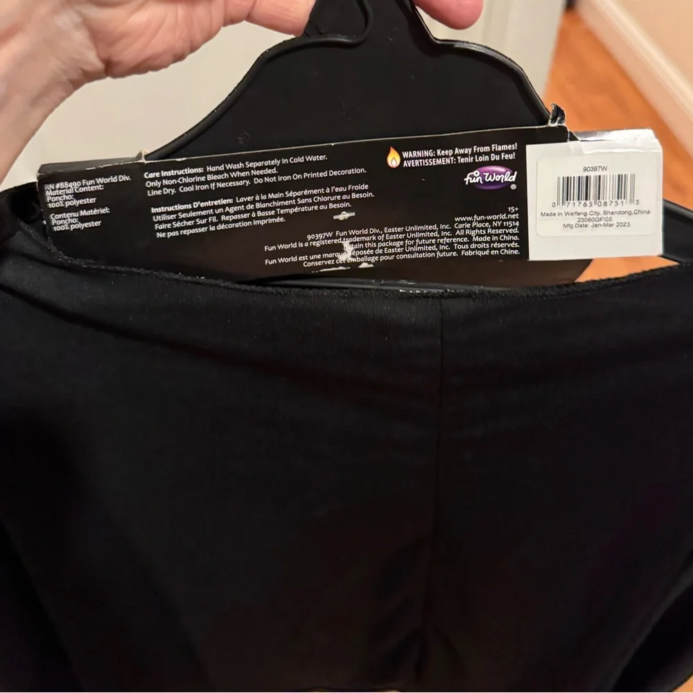 Fun World stylish black